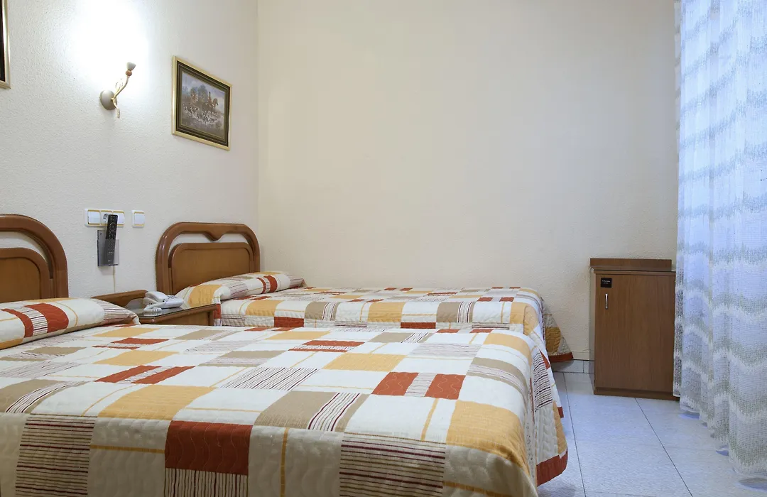 Hostal María Luisa-1